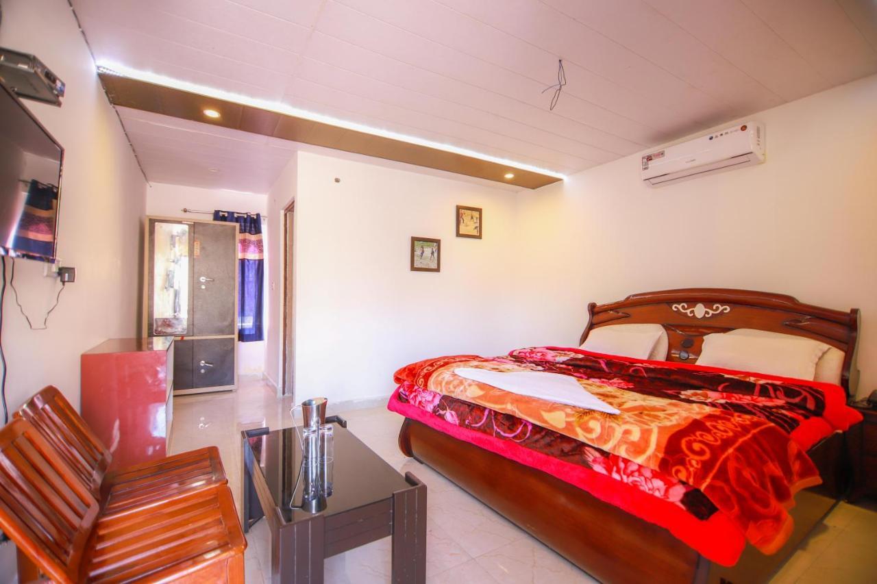 V Resorts Brv Resort Mussoorie Eksteriør bilde